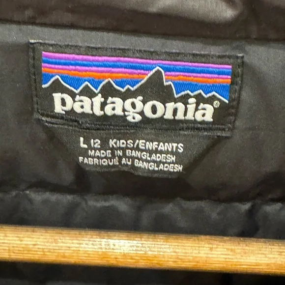 Patagonia Kids Charcoal Puffer Jacket - Picture 3 of 3